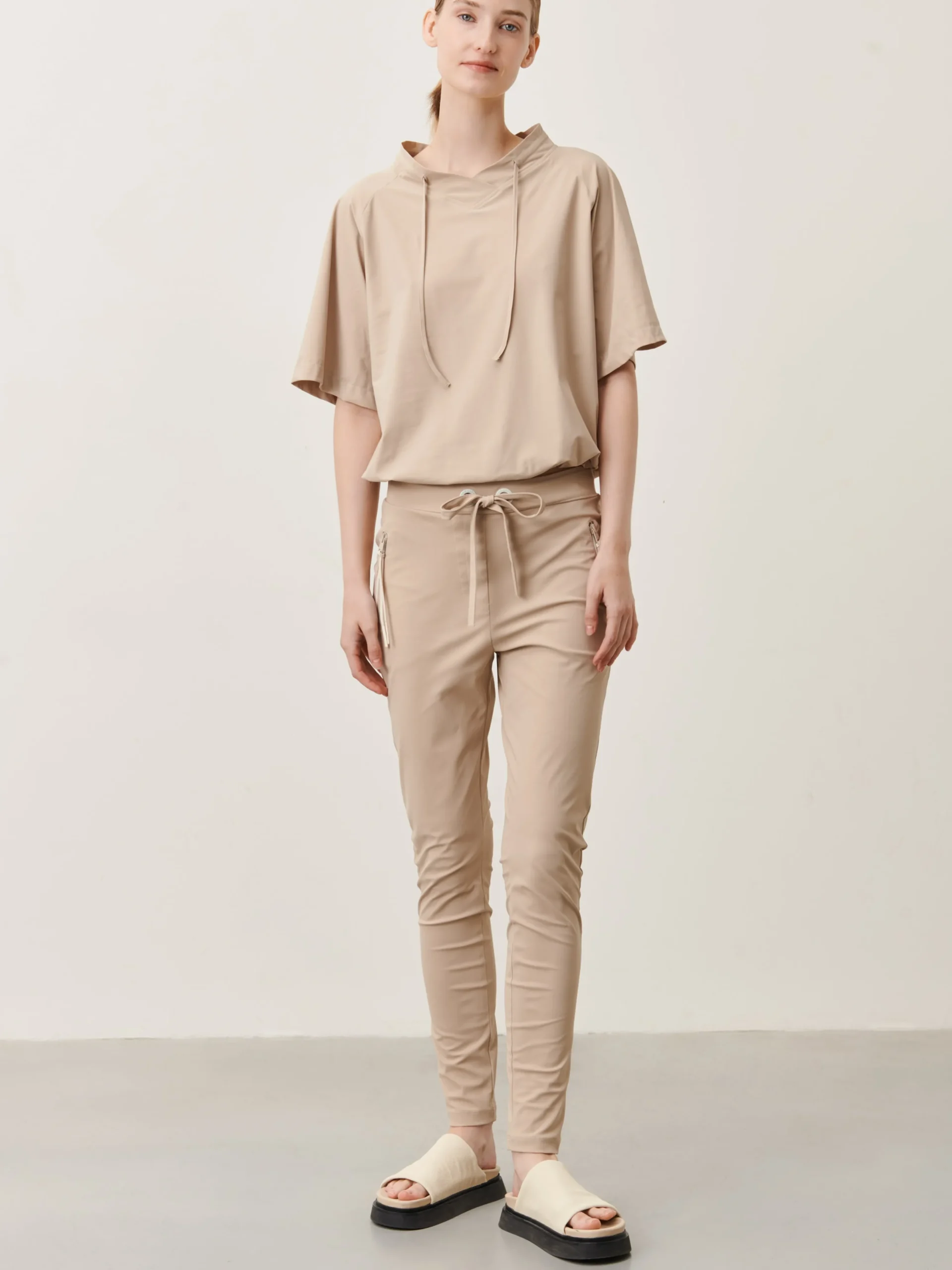gia_top_technical_jersey__0.webp Jane Lushka Gia Top Technical Jersey | Sand