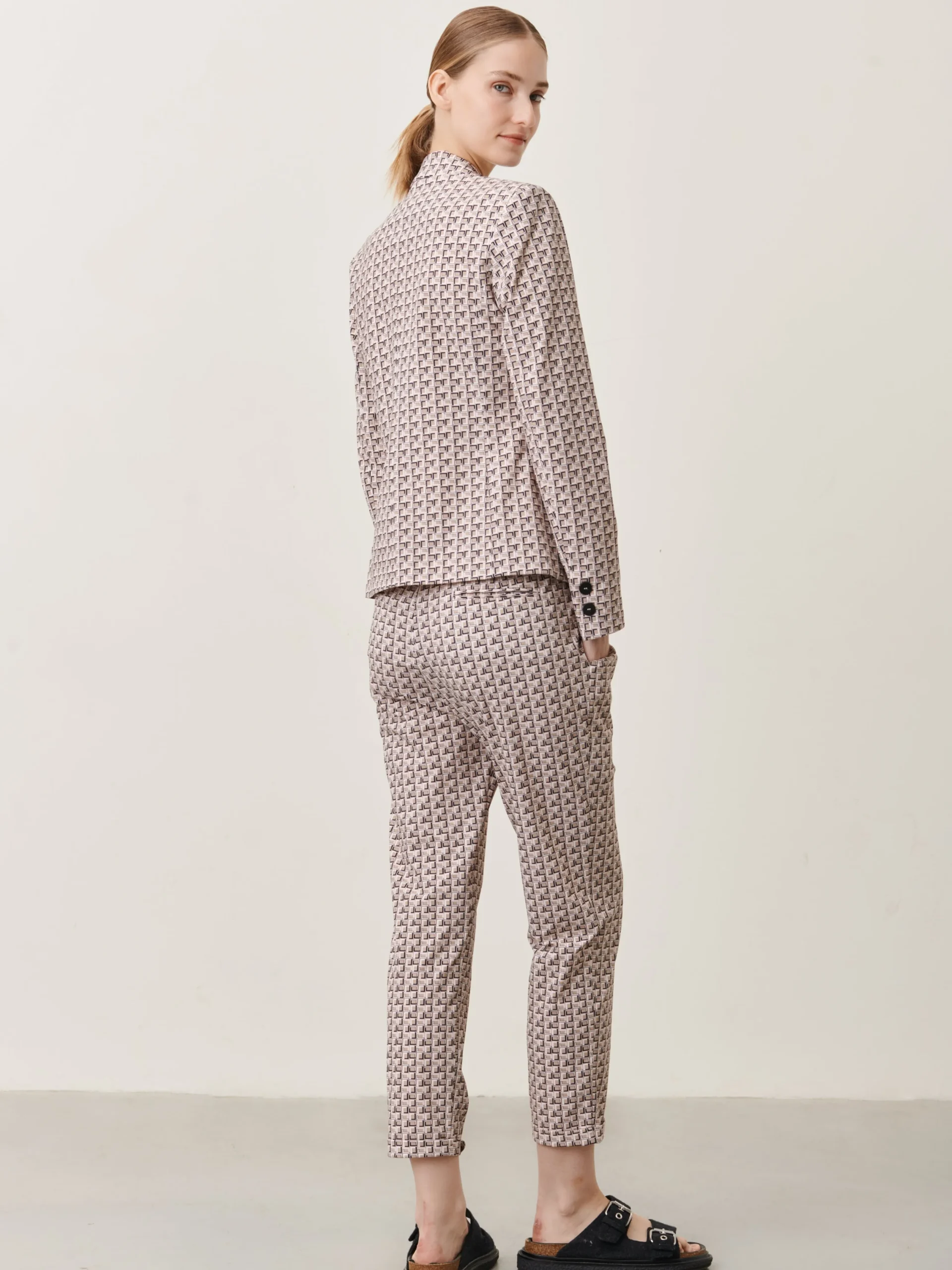 hanna_blazer_technical_je_2-1.webp Jane Lushka Hanna Blazer Technical Jersey | Pudra Melange