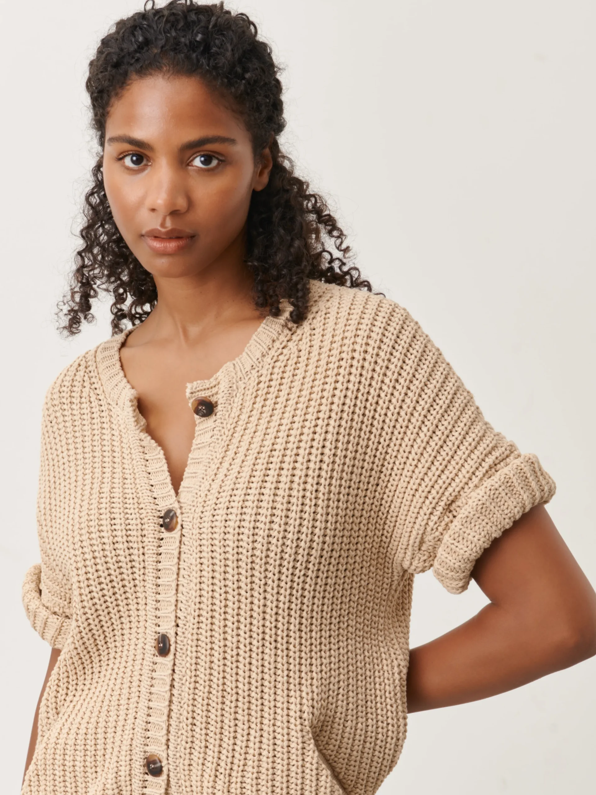 hannes_cardi__beige_0.webp Jane Lushka Hannes Cardi | Beige