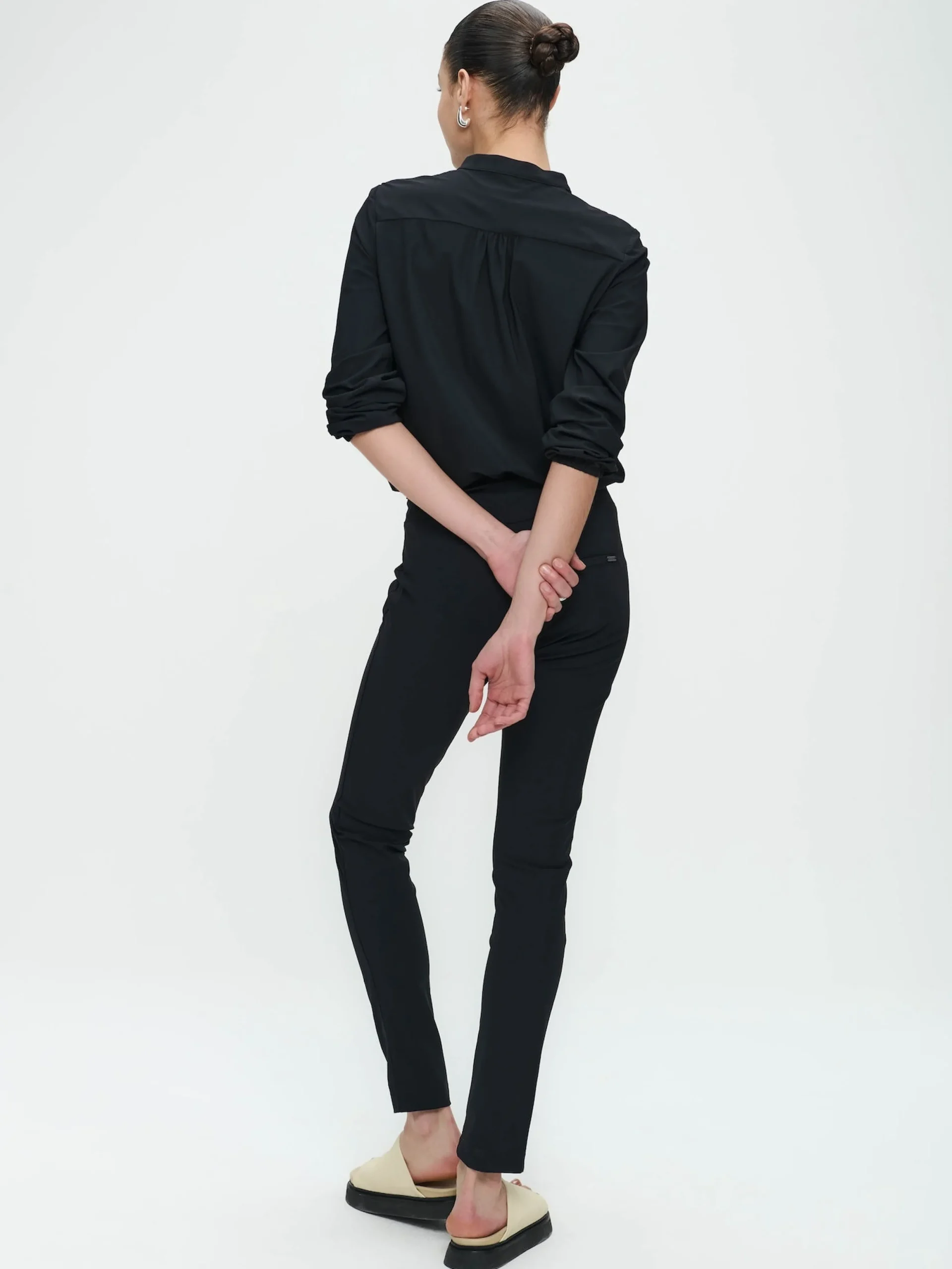 pants_anna__skinny_fit_te_0-4.webp Jane Lushka Pants Anna - Skinny Fit Technical Jersey | Black