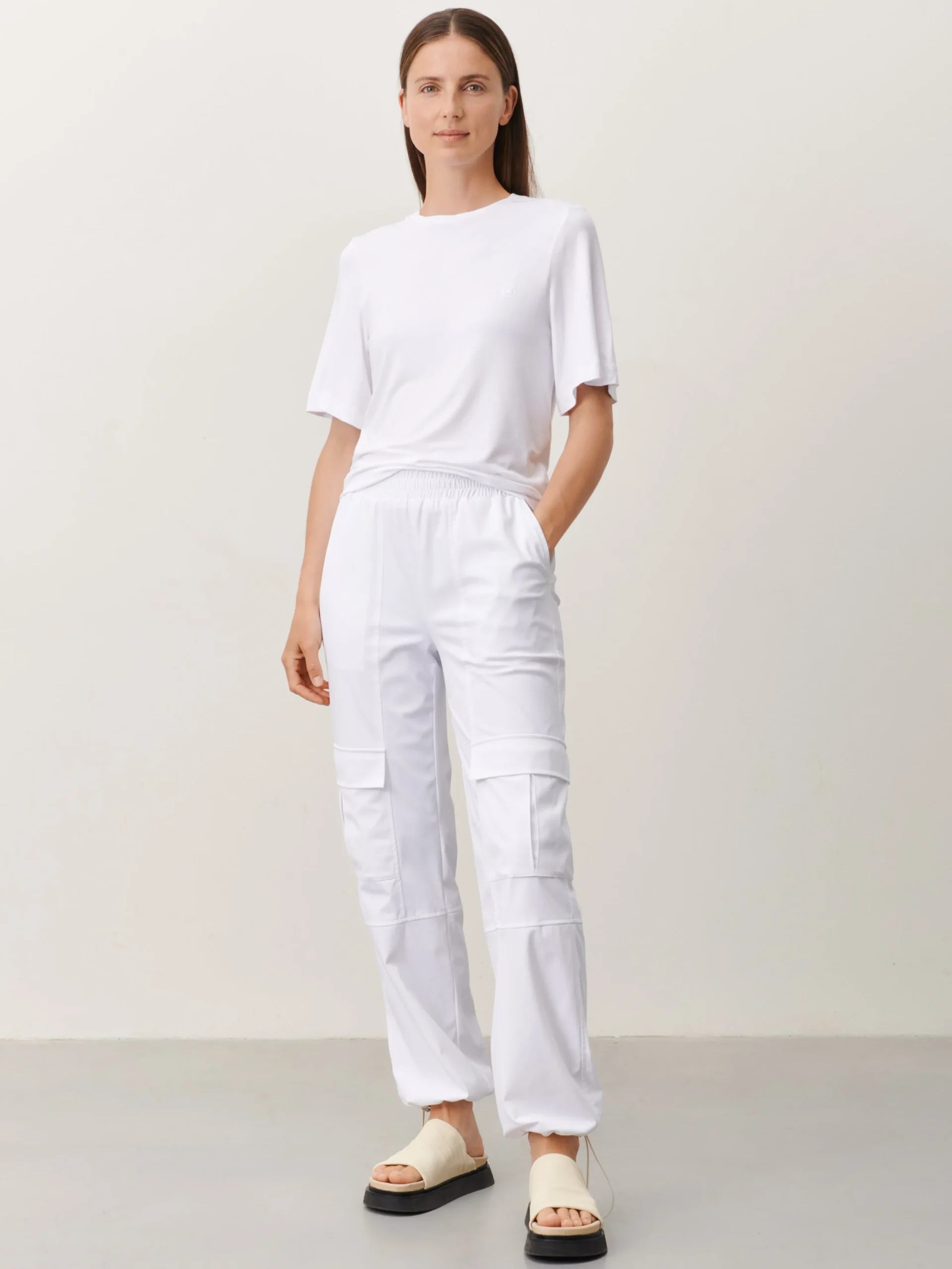 tshirt_logo__white_1.webp Jane Lushka T-Shirt Logo | White