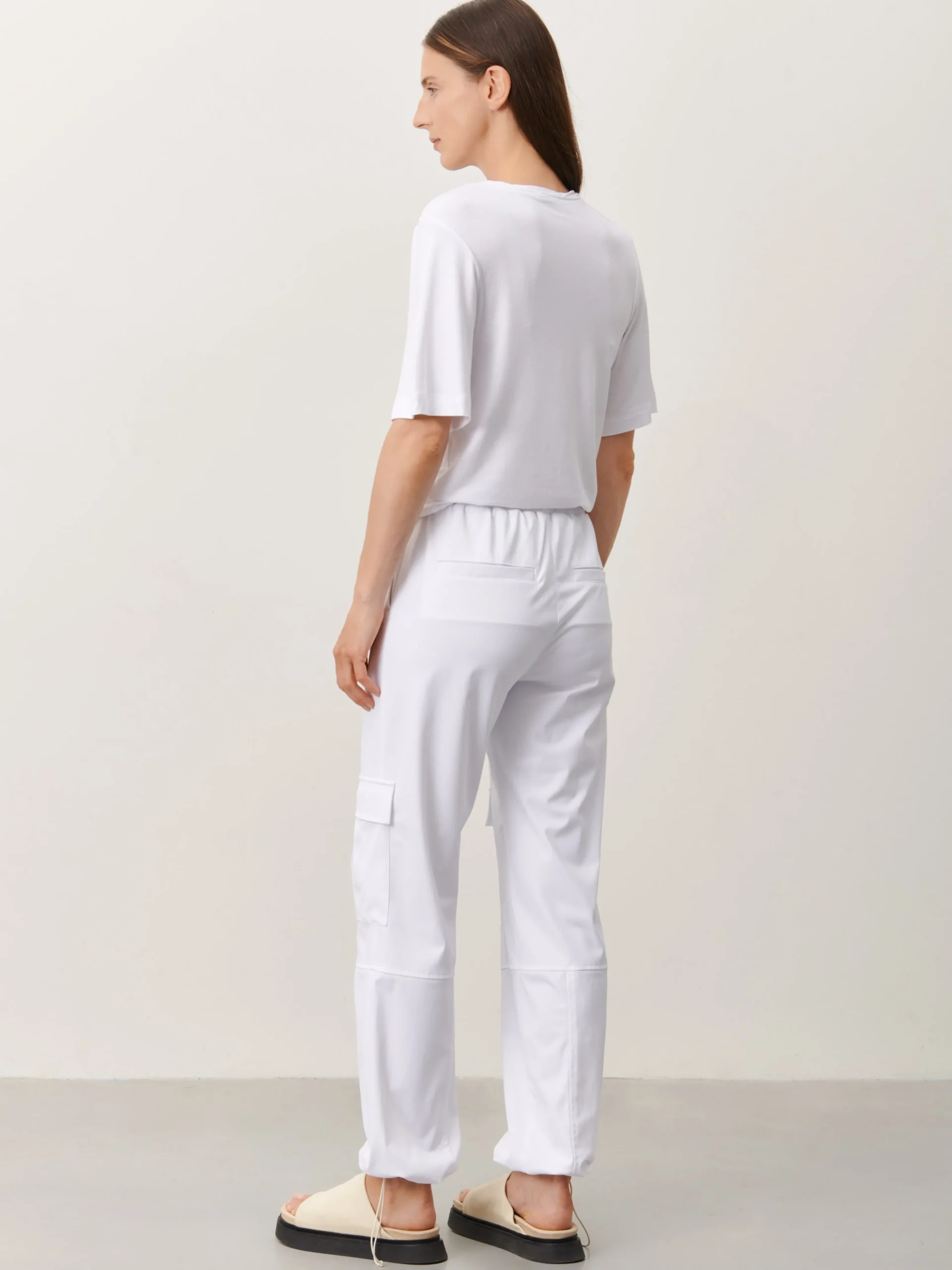 tshirt_logo__white_2.webp Jane Lushka T-Shirt Logo | White